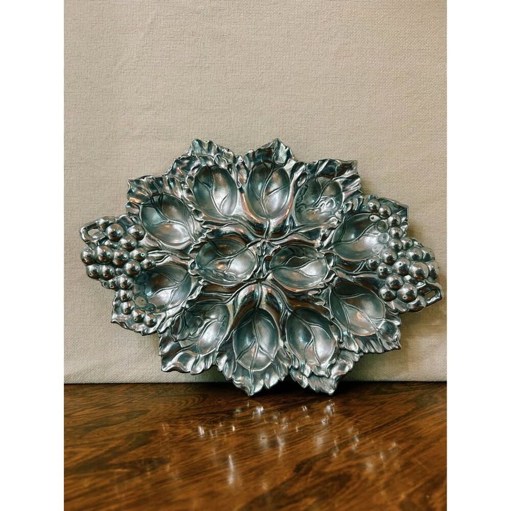 Vintage 2004 Arthur Court Aluminum Grape Deviled Egg Tray Platter Holds 12